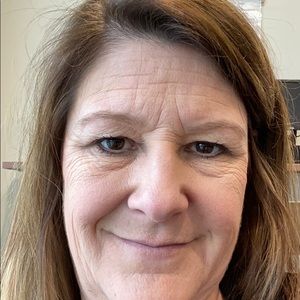 Meet your Posher, Connie